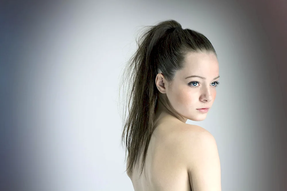 Kira Rausch with blue hair