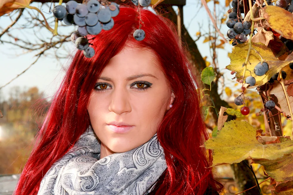 Carlet Taylor with red hair