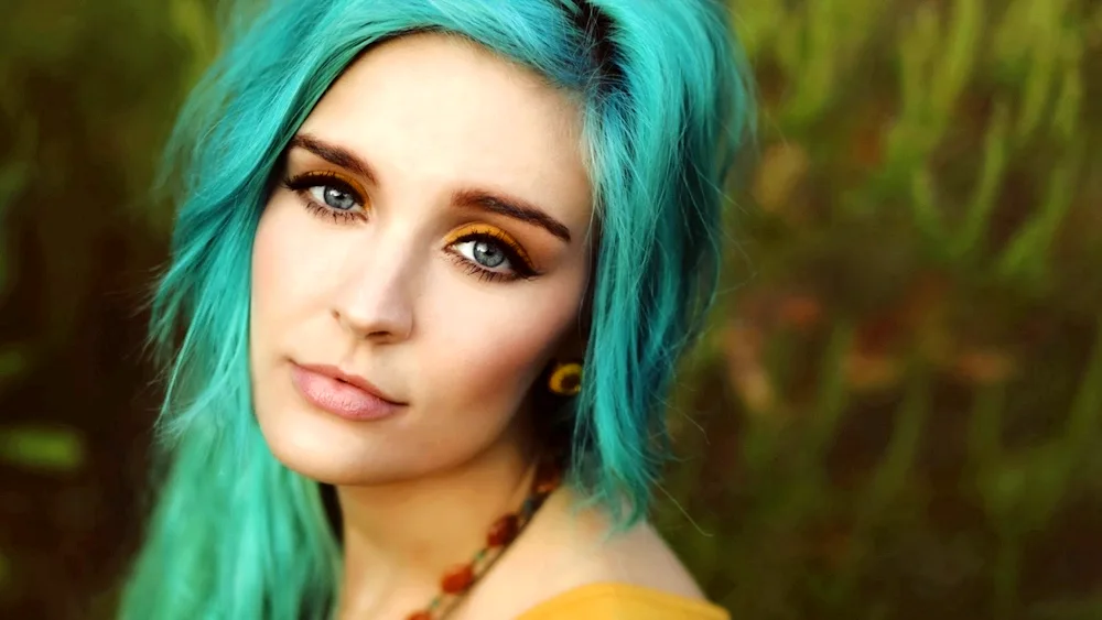 Coloured hair ends