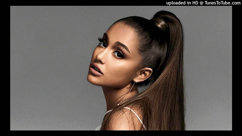Nicole Scherzinger with high ponytail