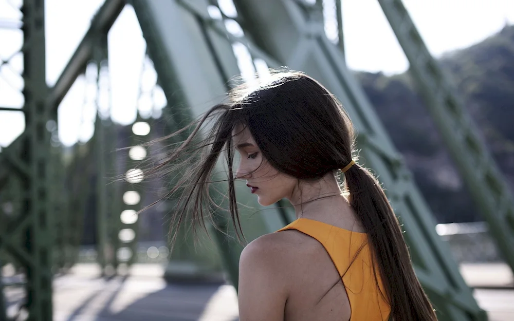 Girl on the side