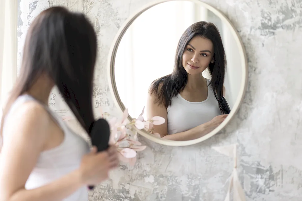 Girl in mirror