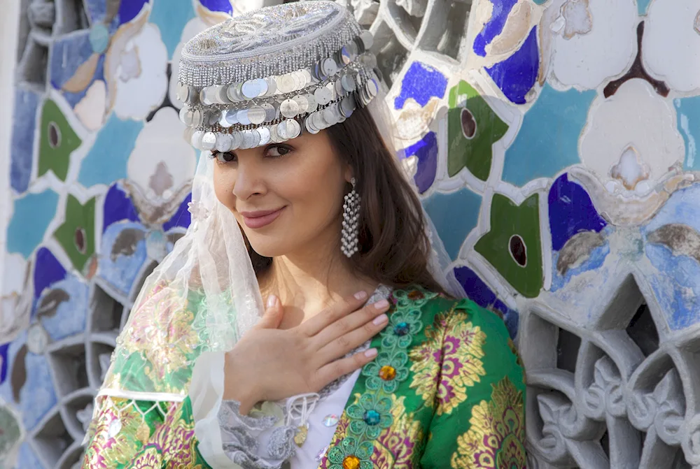 Uzbek national costume Khorezm