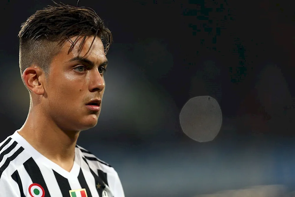 Dybala face photo