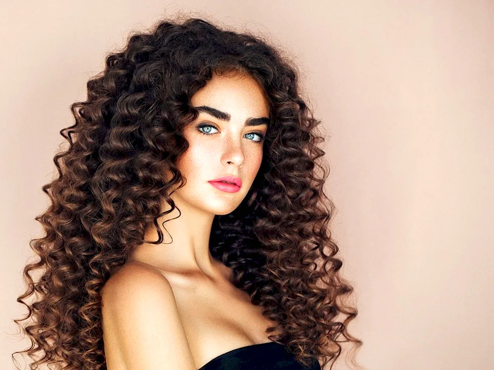 Deline black curly hair