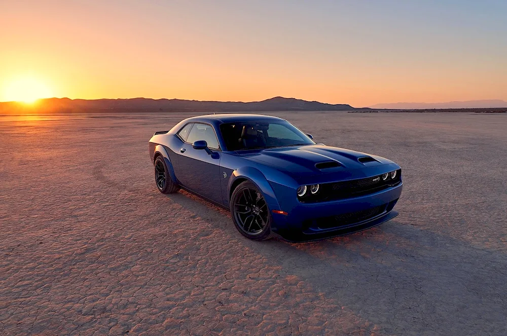 Dodge Challenger srt Hellcat 2019