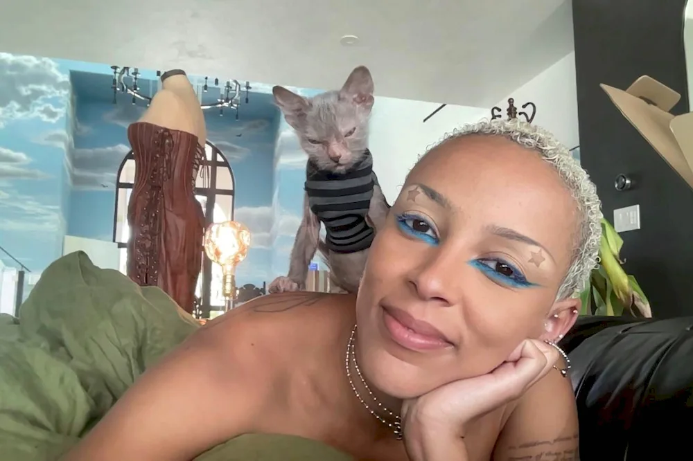 Rianna and Doja Cat