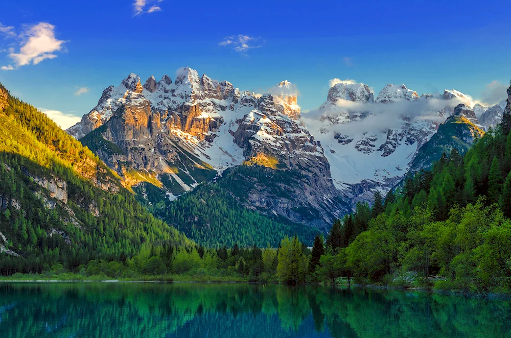 The Valley of 10 Peaks Canada