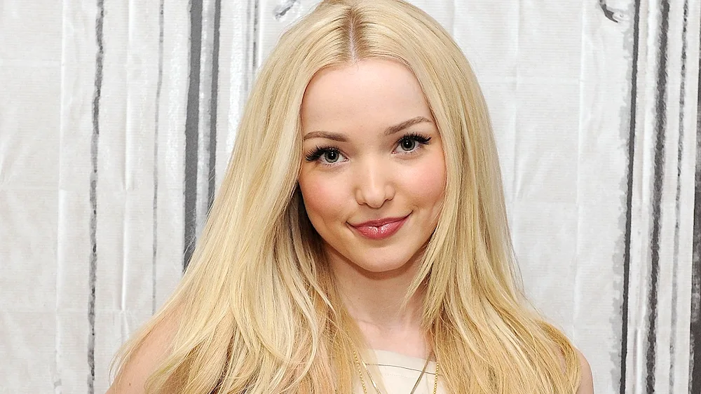 Dove Cameron 2021