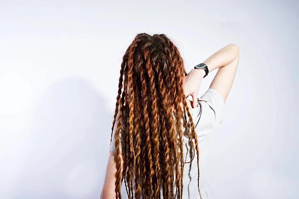 Feminine dreadlocks