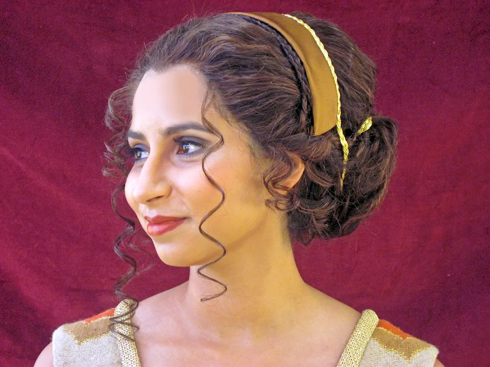 Ancient Greece Greek hairstyle lampadion