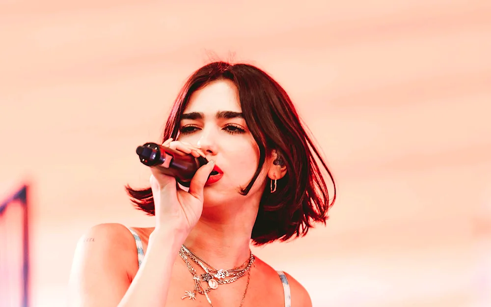 Dua Lipa