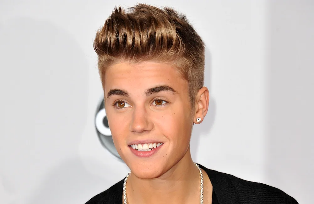 Justin Bieber hairstyle for girls Bieber