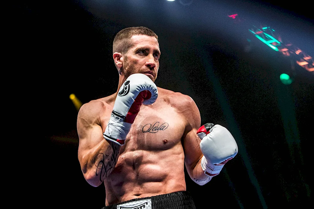 Jake Gyllenhaal Lefty