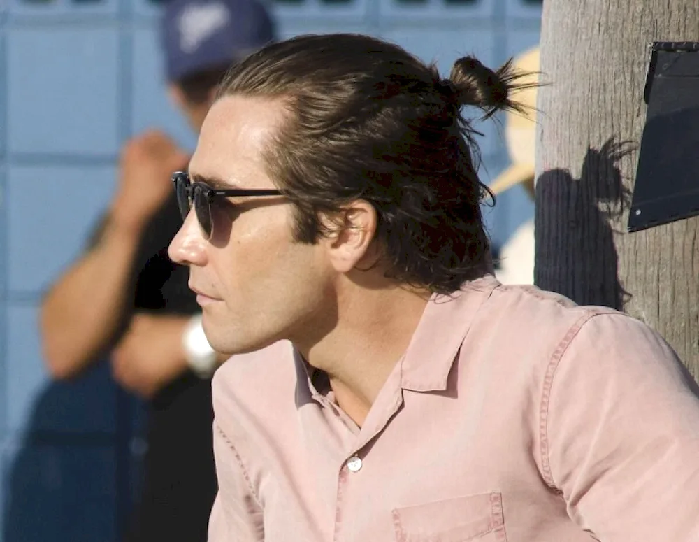 Top knot and man bun