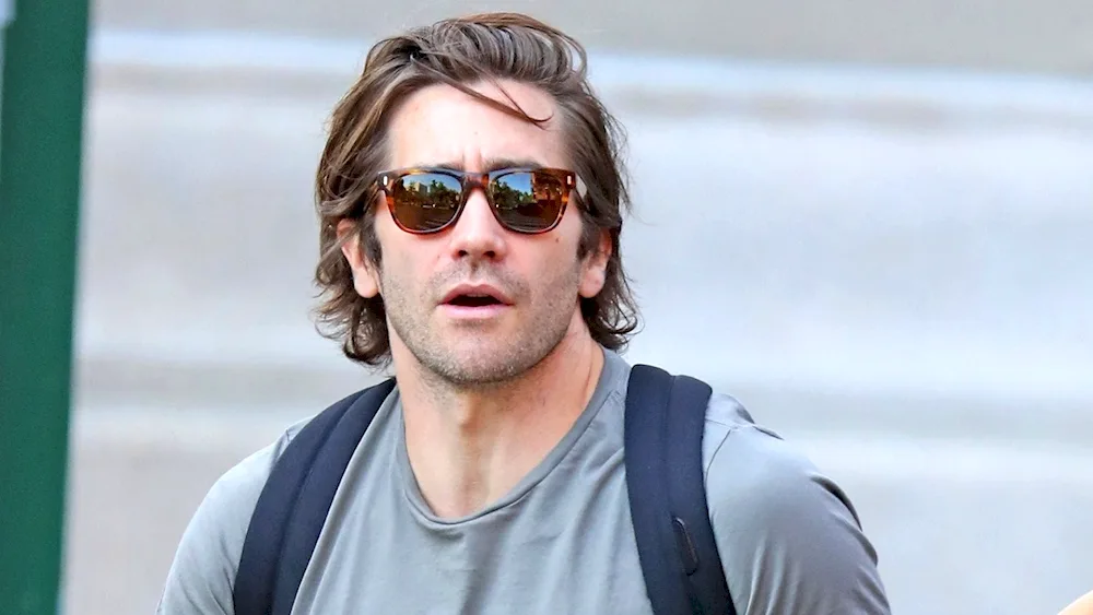 Jake Gyllenhaal with long hair
