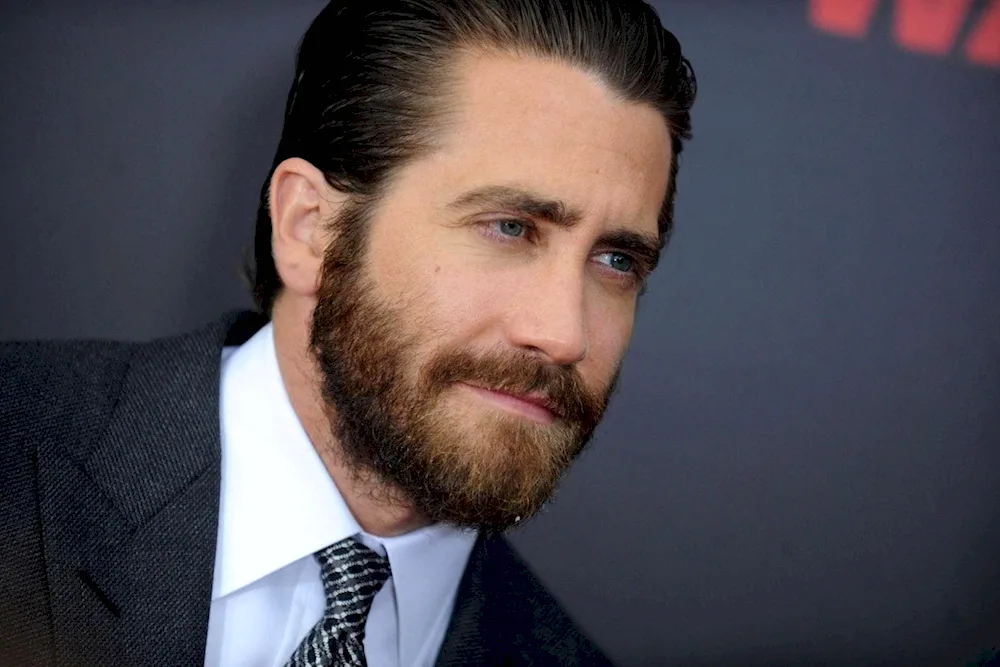 Jake Gyllenhaal with a beard