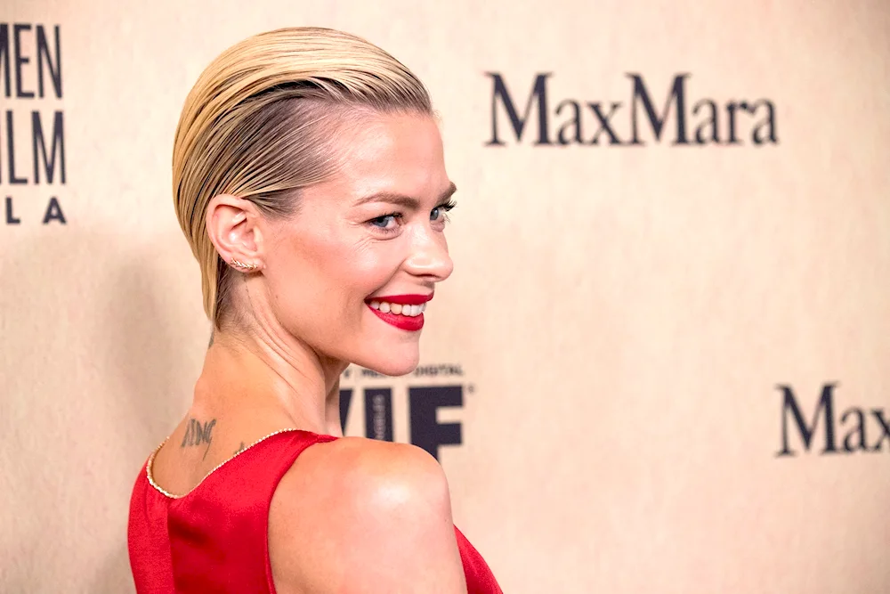 Slick back Pompadour