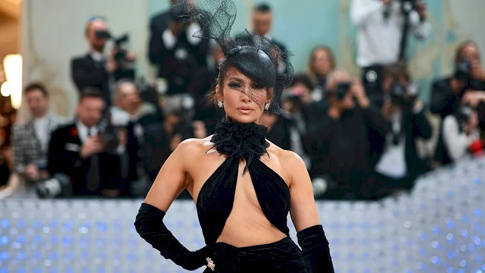 Jennifer LO met Gala 2023