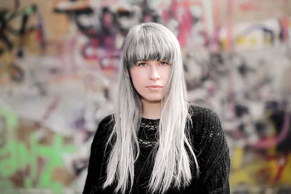 Jenny's ashy bangs