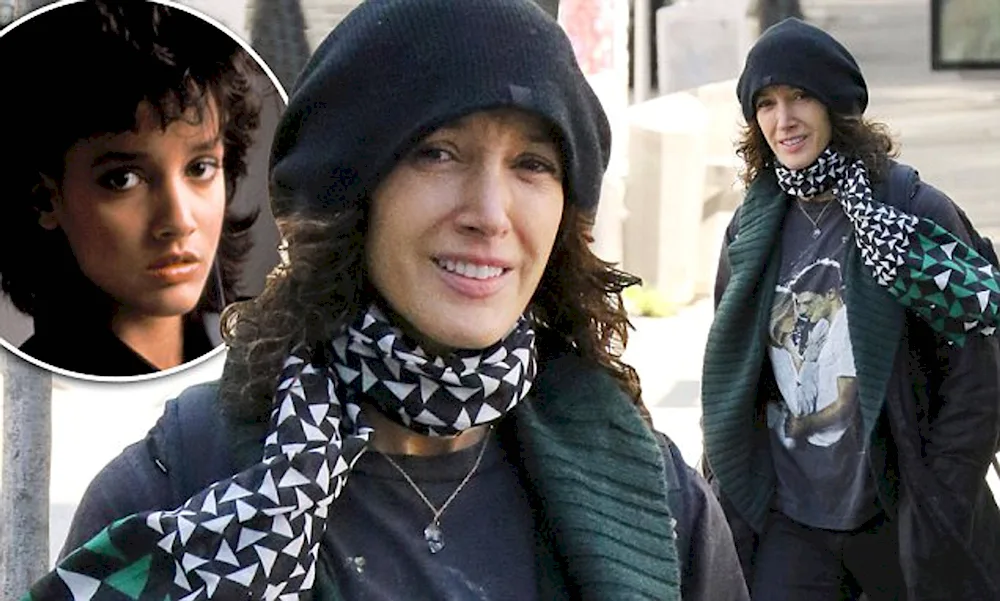 Jennifer Beals