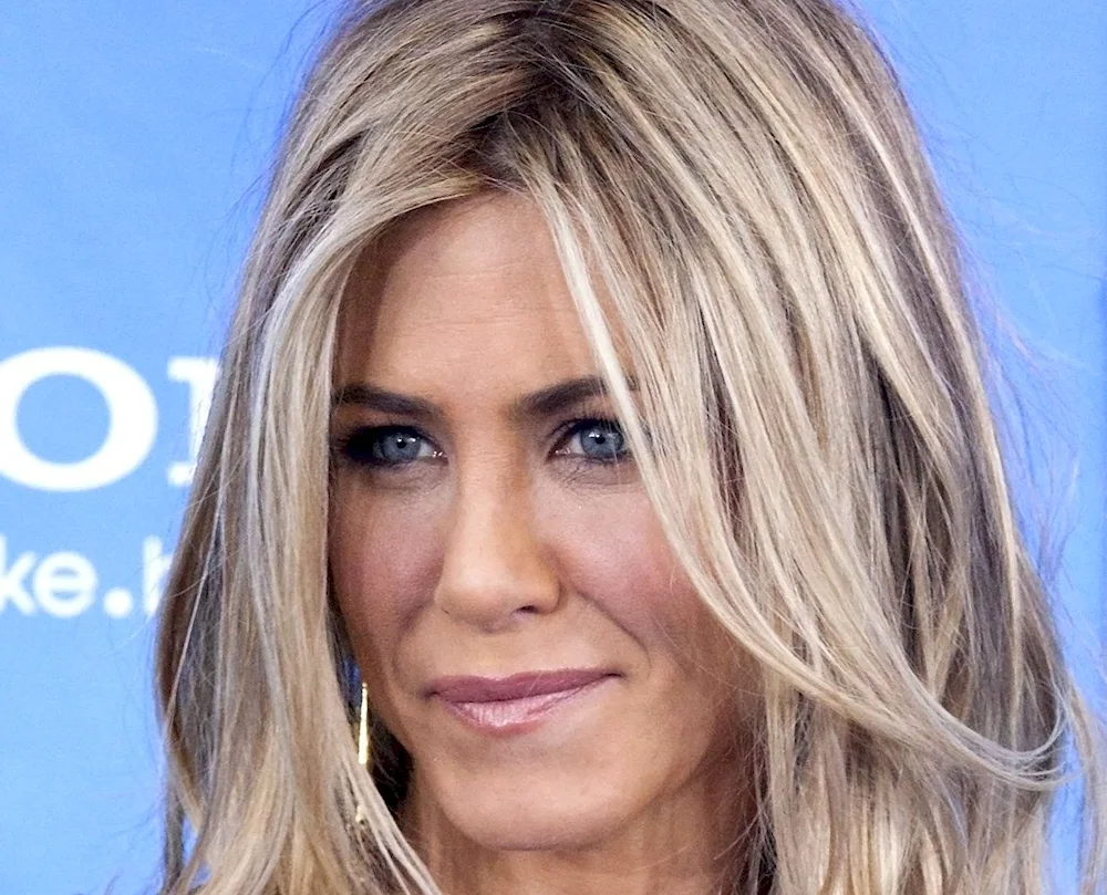 Backcombing grey hair colouring