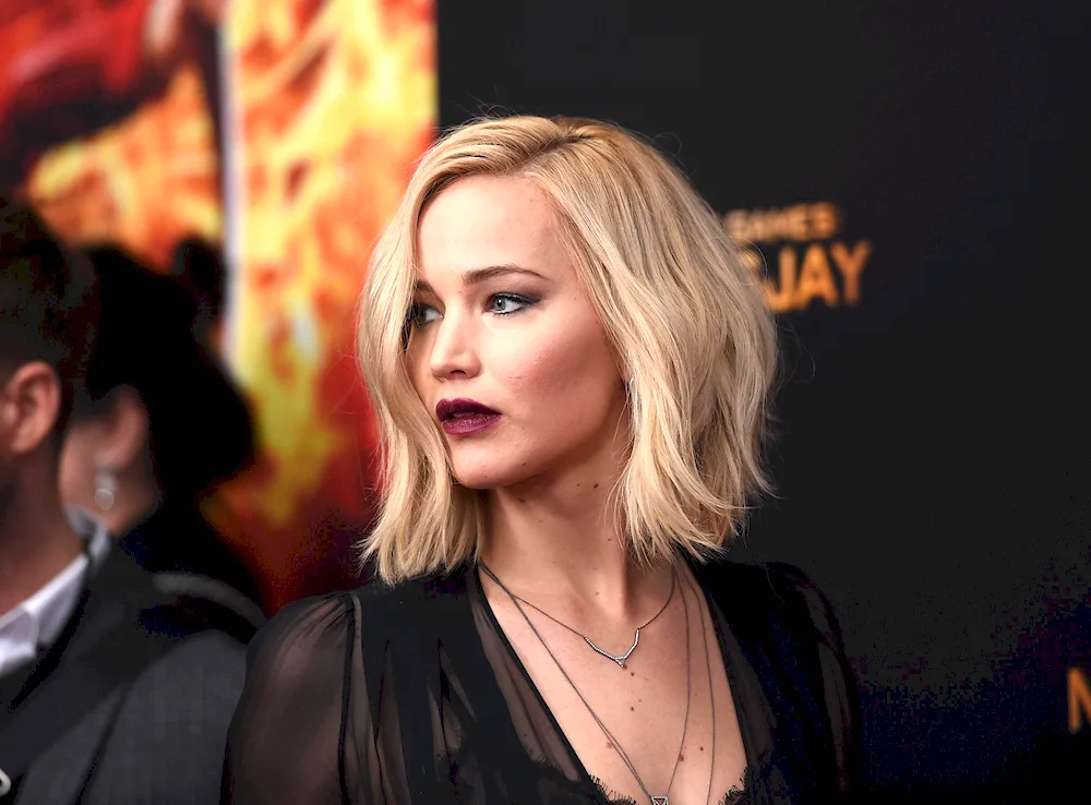 Jennifer Lawrence bob