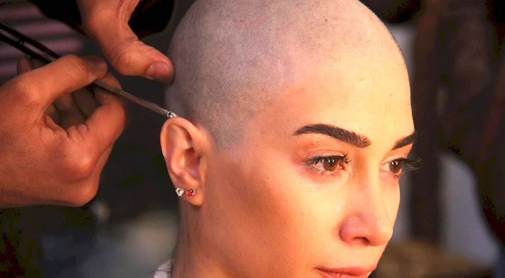 Jessie J got a bald haircut