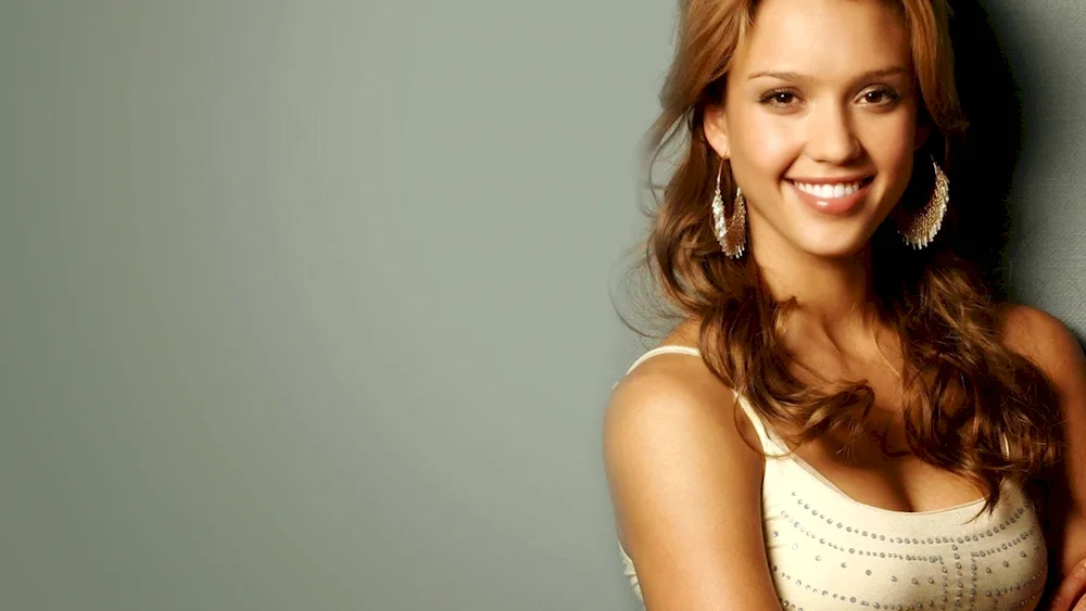 Jessica Alba is hot