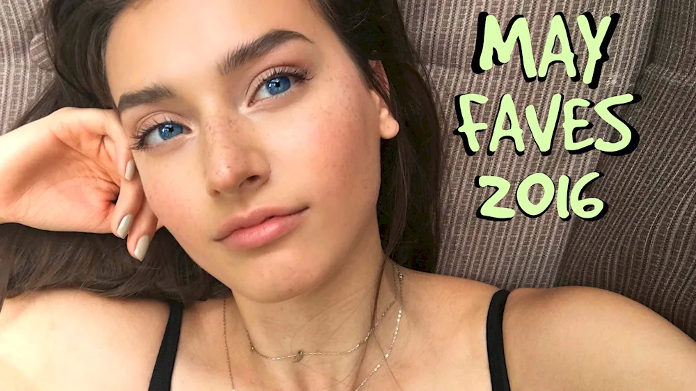 Jessica Clements freckles