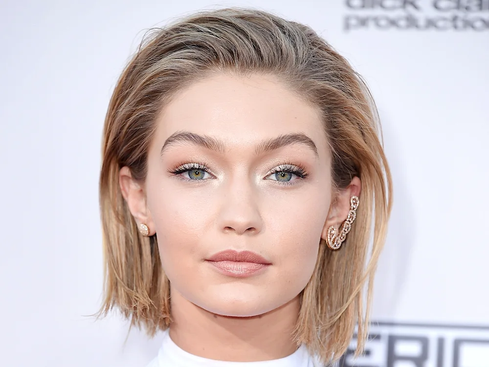 Gigi Hadid with short haircut