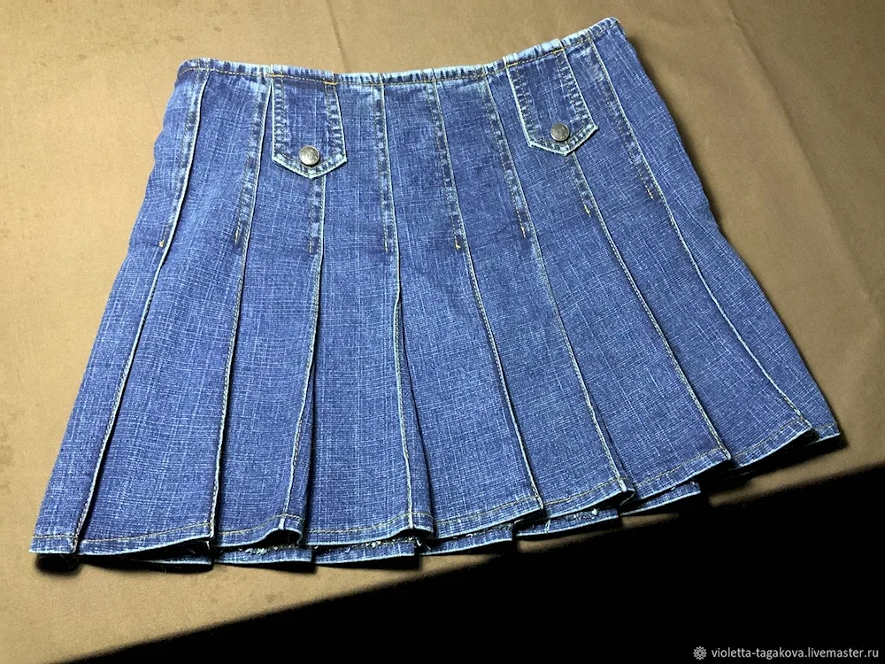 Denim pleated skirt