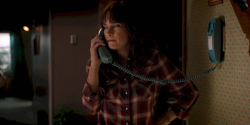 Joyce Byers Very Strange Things