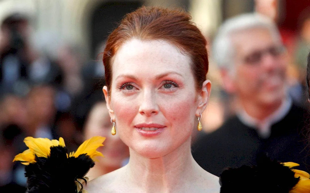 Julianne Moore. Moore