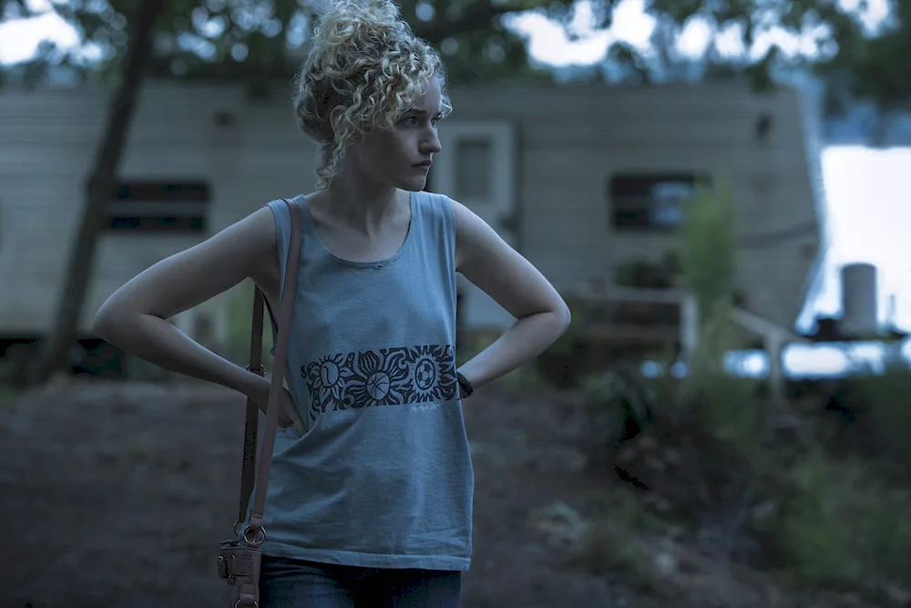 Julia Garner Ozark