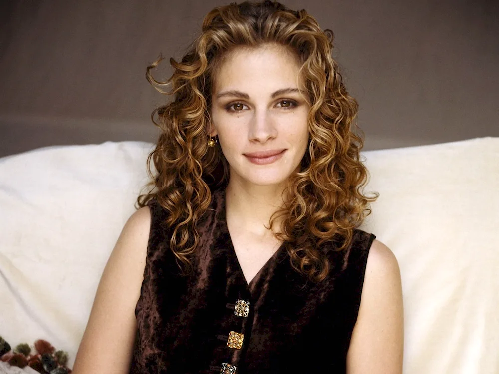 Julia Roberts curls