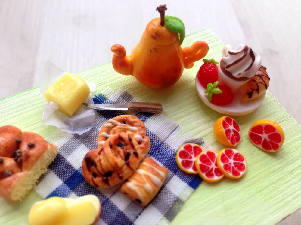 Miniature polymer clay food for beginners