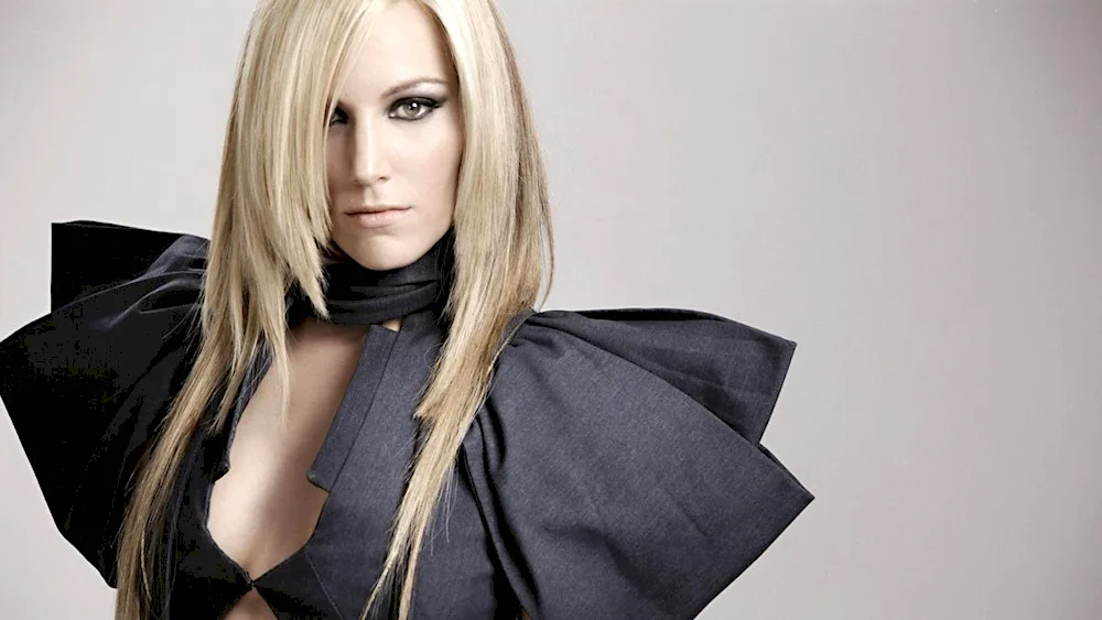 Blonde roots