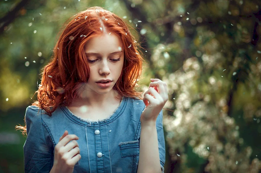 Carlet Taylor with red hair