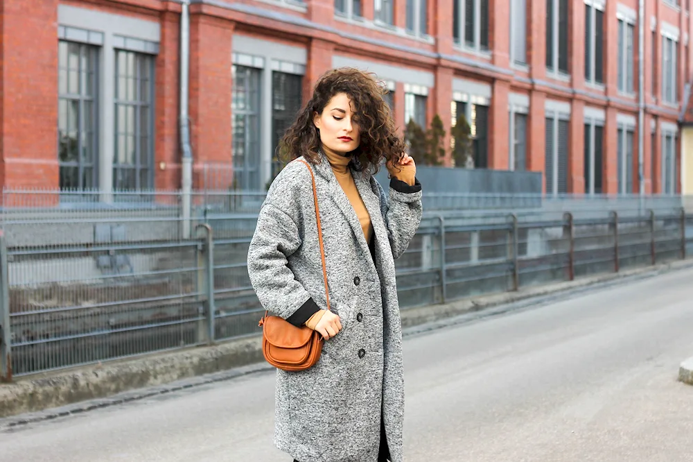 Ekaterina Olshina Oversize