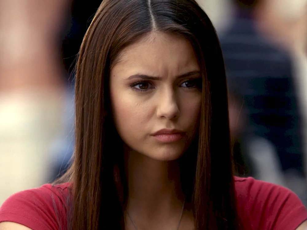 Elena Gilbert vampire diaries
