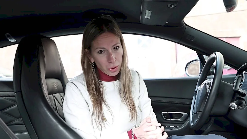 Elena Lisovskaya autoblogger