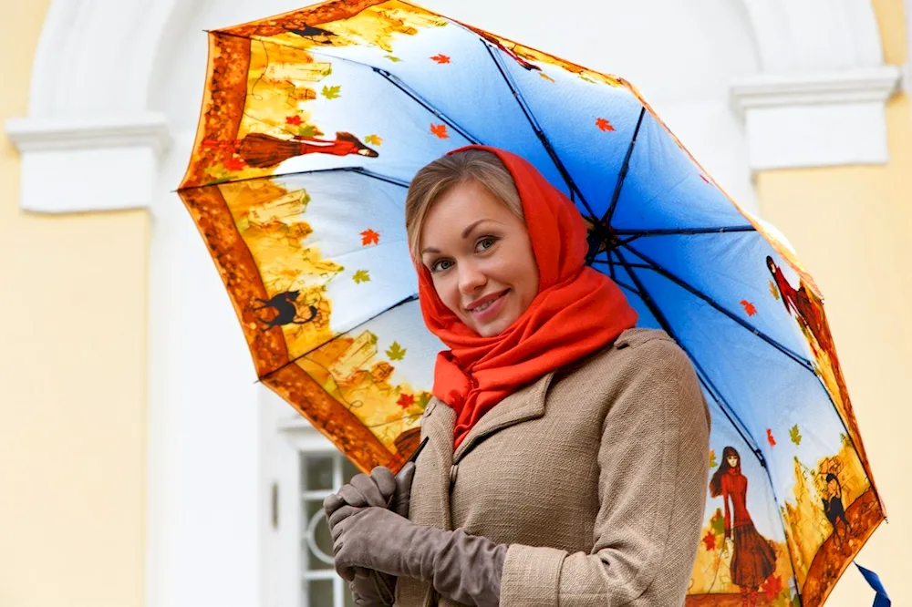 Elena Mironenko presenter