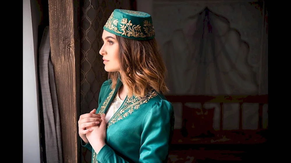Elina Sosnovskaya Crimean Tatar singer