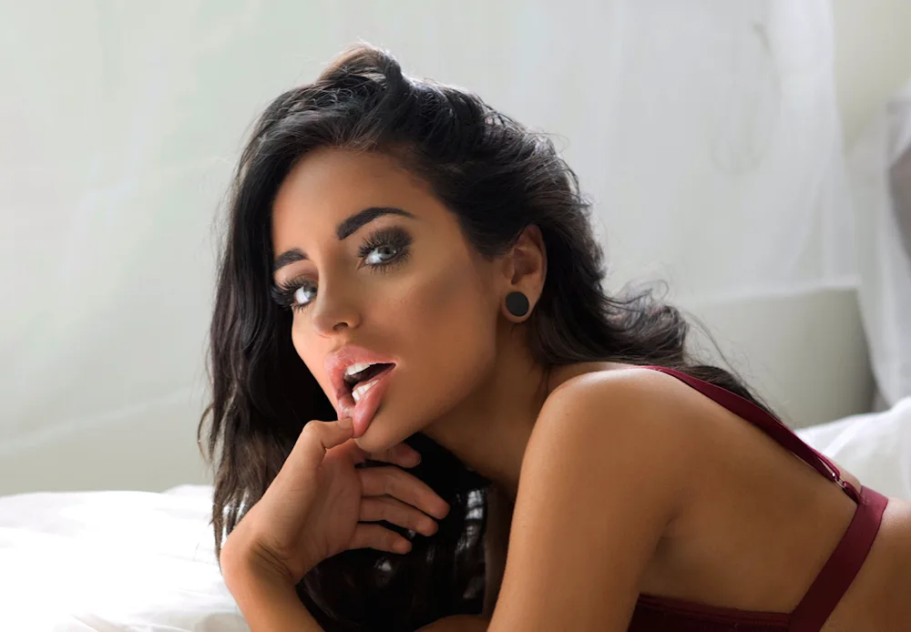 Naomi Woods