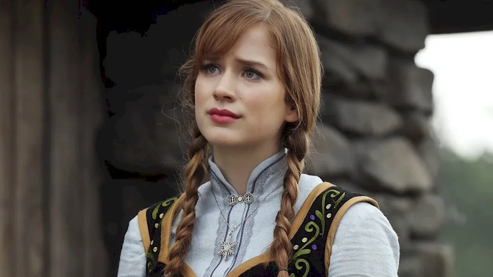 Elizabeth Lail