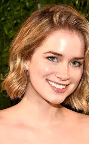 Elizabeth Lail