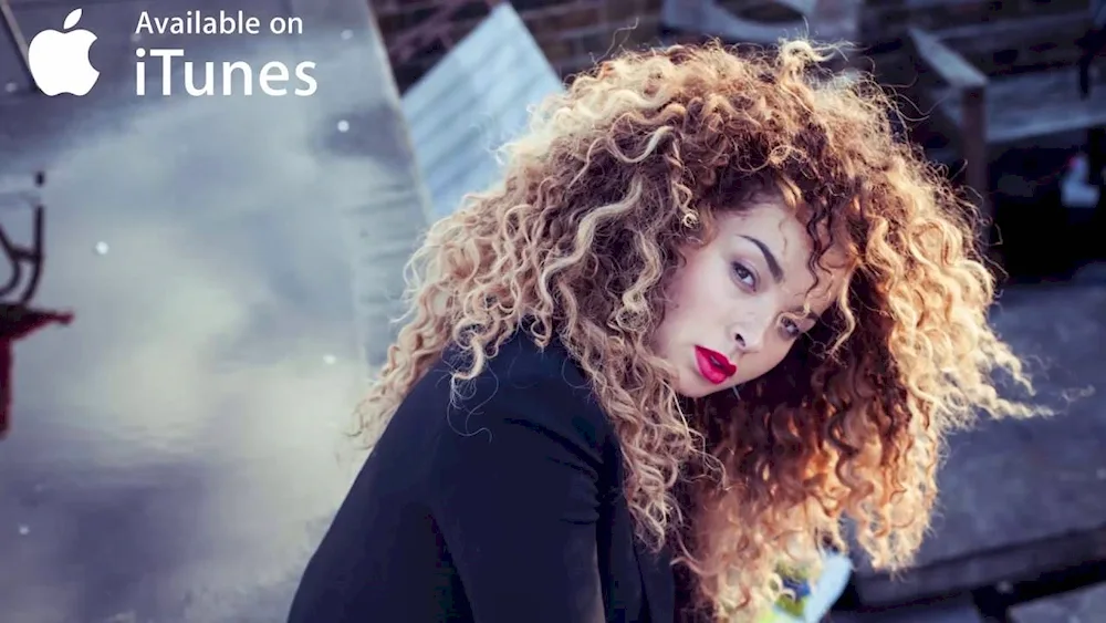 Ella Eyre