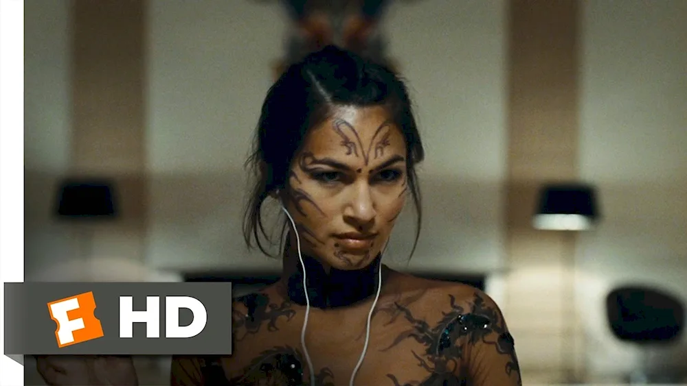 Elodie Yung District 13