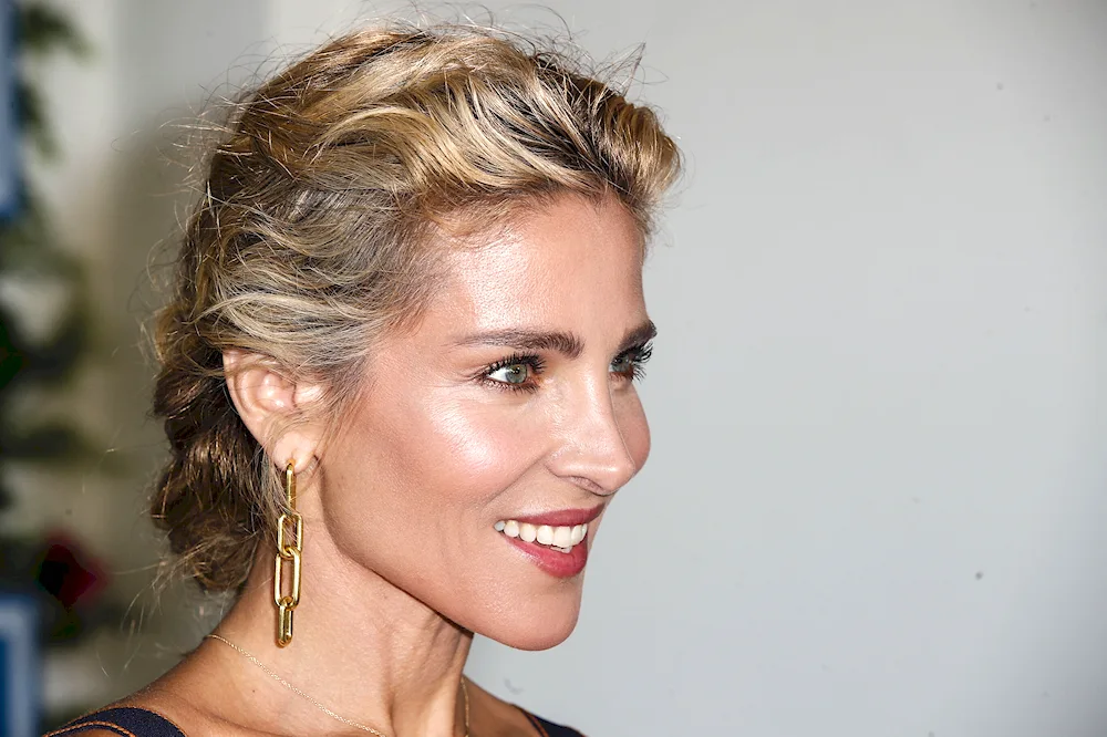 Elle Pataky with short haircut